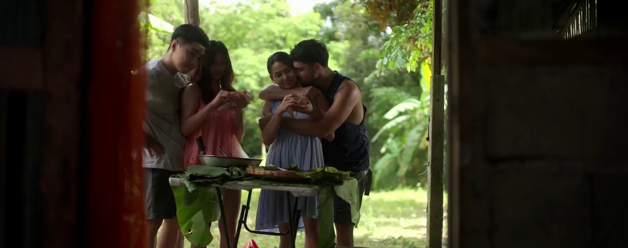 Malagkit (2025) WEBRip Tagalog 720p x264 AVC HE-AAC 2.0 ESub CineVood.mkv.0002